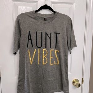 Grey “Aunt Vibes” T-shirt